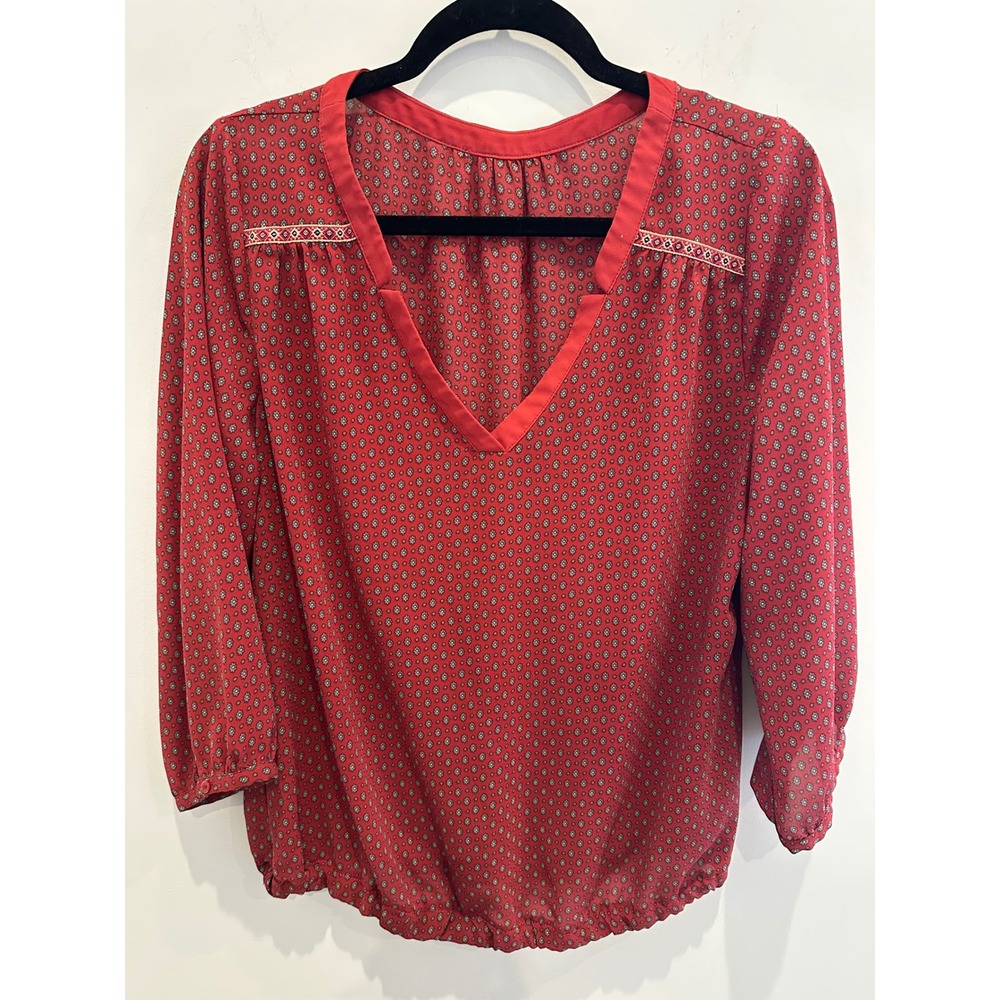 Red Medallion Print V-Neck Bubble Hem Blouse 3/4 Sleeve Top size small cottage
